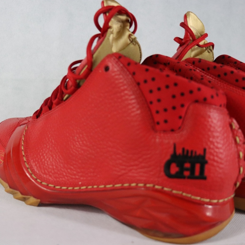 shoes - Picture 2 of 5